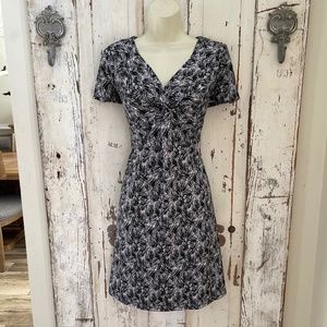 Soybu Size Large Womans' Black White Twist Front Short Sleeve Casual Dress